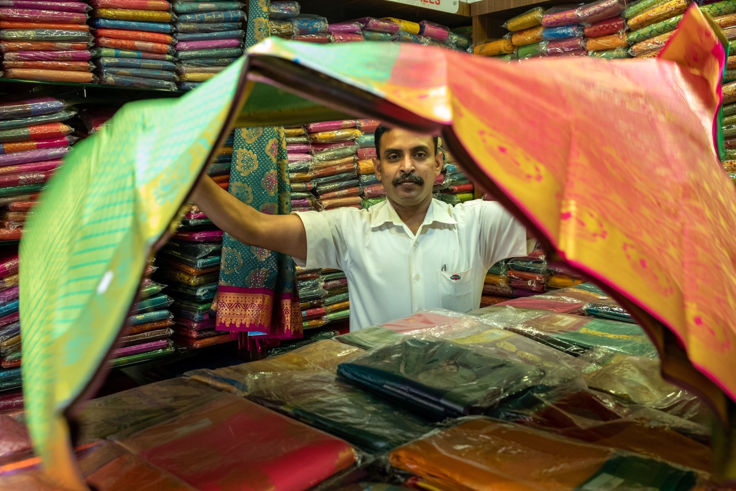 Workshop with Steve Golden: Photographing Singapore Streets – Leica ...