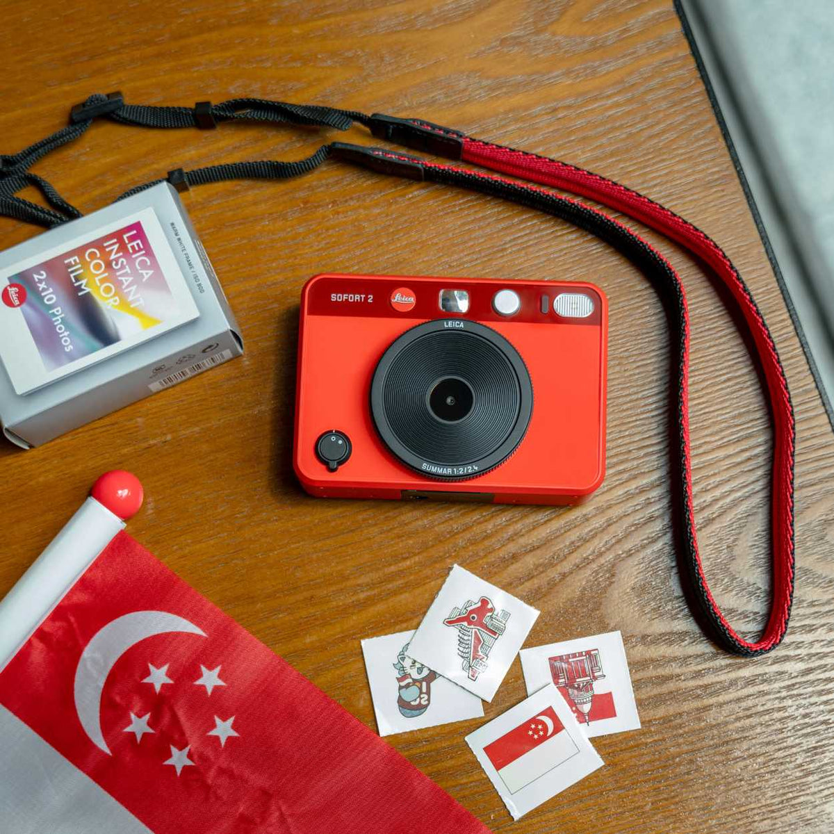 Leica SOFORT ORANGE ライカ ゾフォート フィルム付き Amazon.co.jp