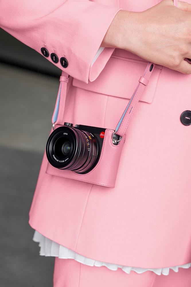 Leica Q2 Protector, Pink - Limited Edition – Leica Official Store